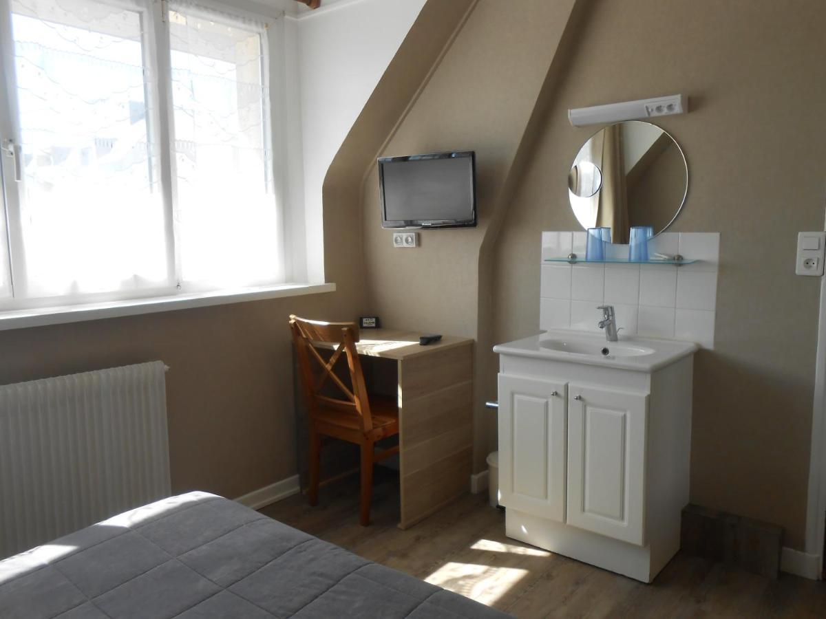 Hotel & Restaurant Hanoi Station Saint-Malo Bagian luar foto