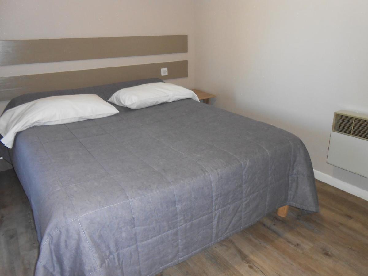 Hotel & Restaurant Hanoi Station Saint-Malo Bagian luar foto
