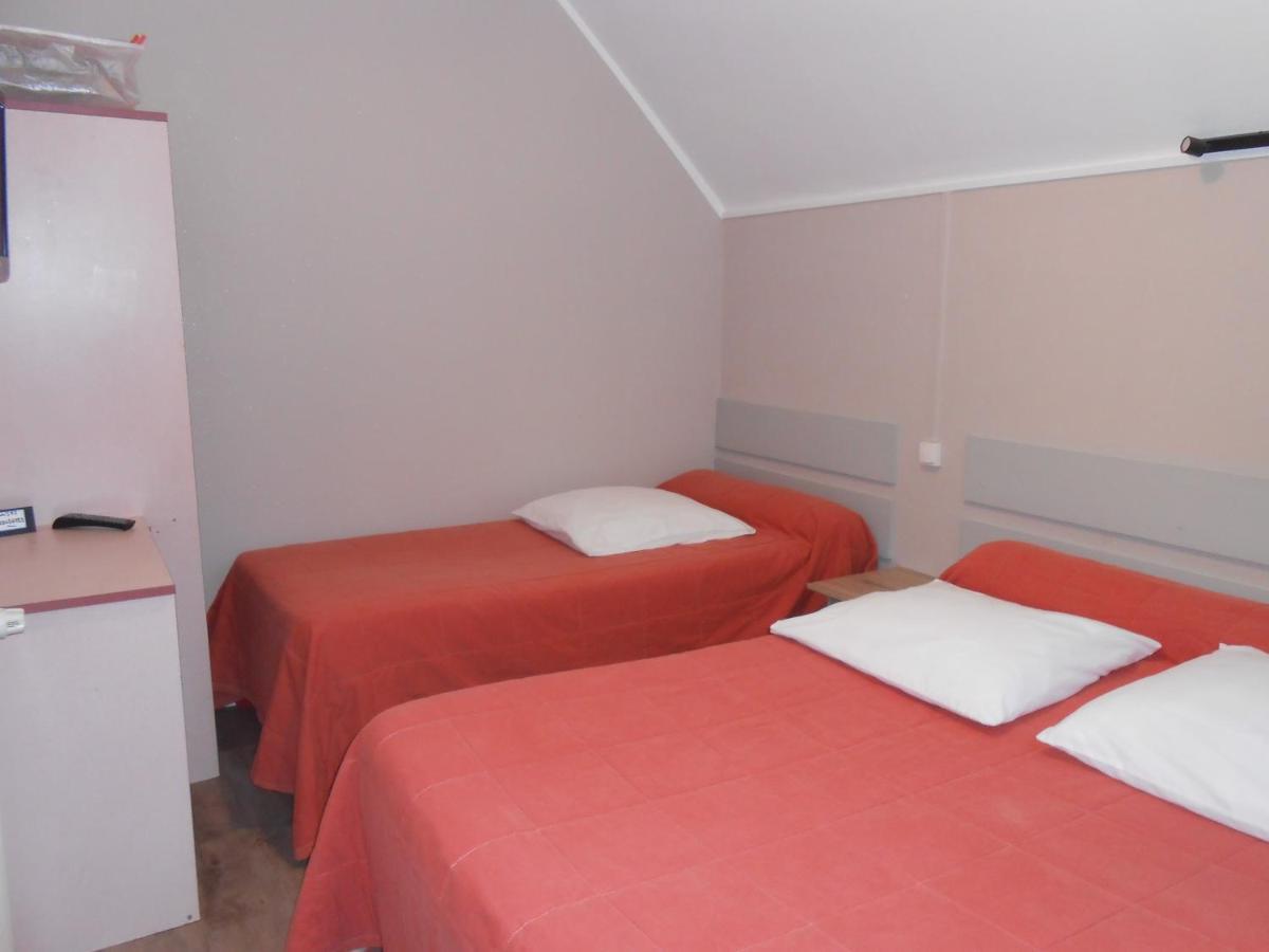 Hotel & Restaurant Hanoi Station Saint-Malo Bagian luar foto