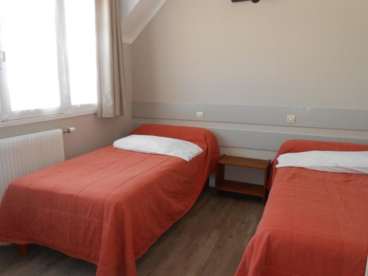 Hotel & Restaurant Hanoi Station Saint-Malo Bagian luar foto