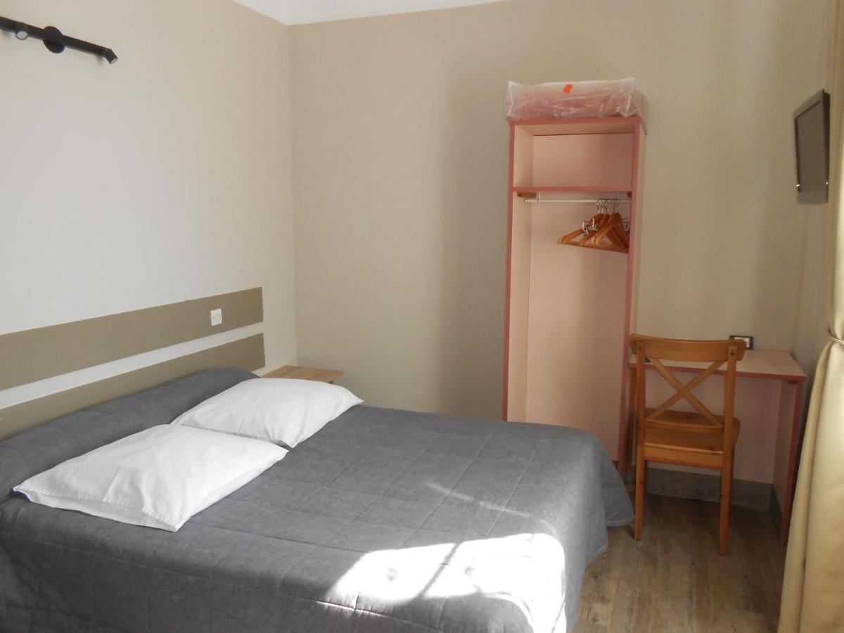 Hotel & Restaurant Hanoi Station Saint-Malo Bagian luar foto