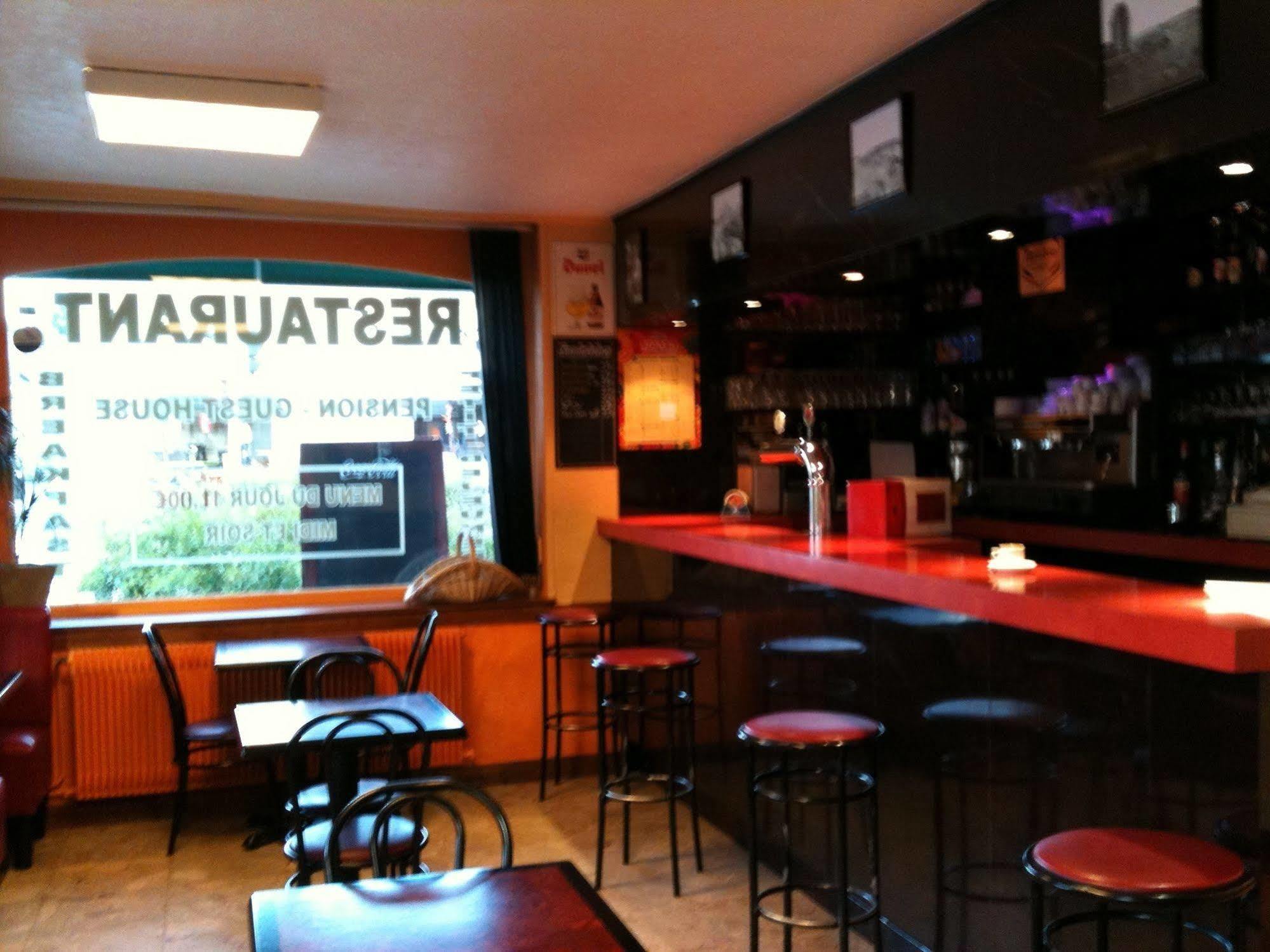 Hotel & Restaurant Hanoi Station Saint-Malo Bagian luar foto