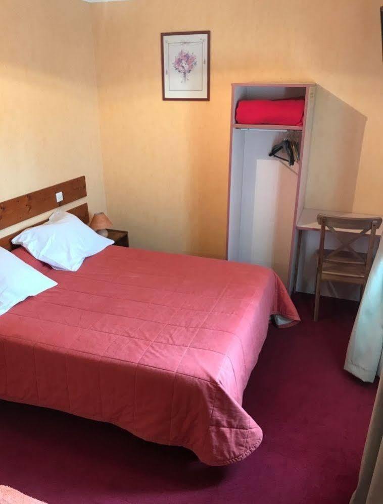 Hotel & Restaurant Hanoi Station Saint-Malo Bagian luar foto