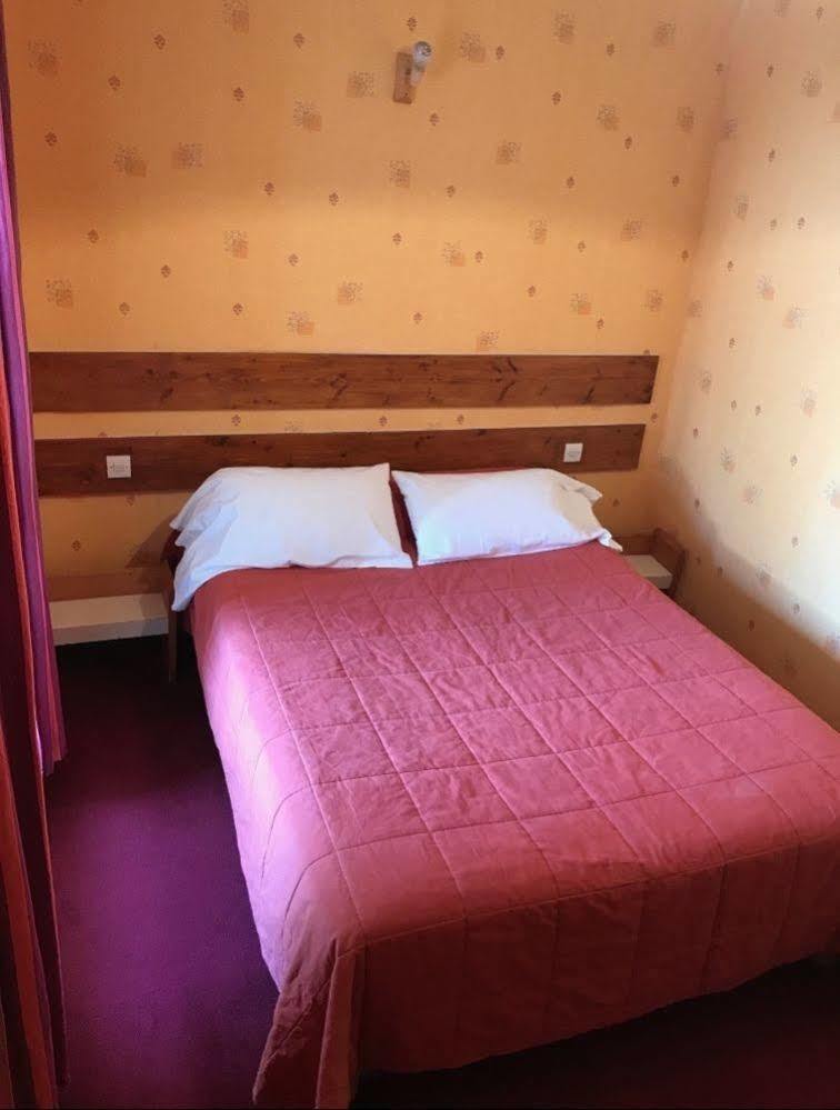Hotel & Restaurant Hanoi Station Saint-Malo Bagian luar foto